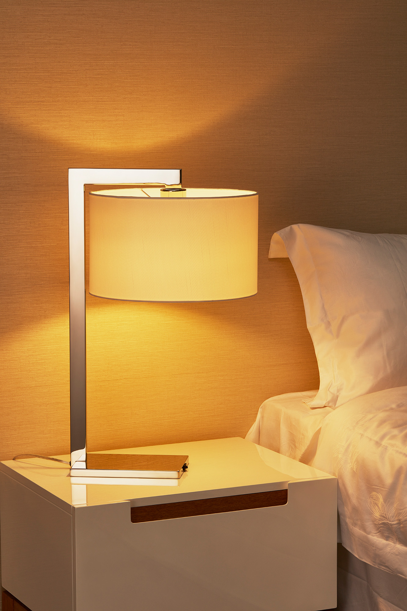 Guard 4780 | Table Lamp