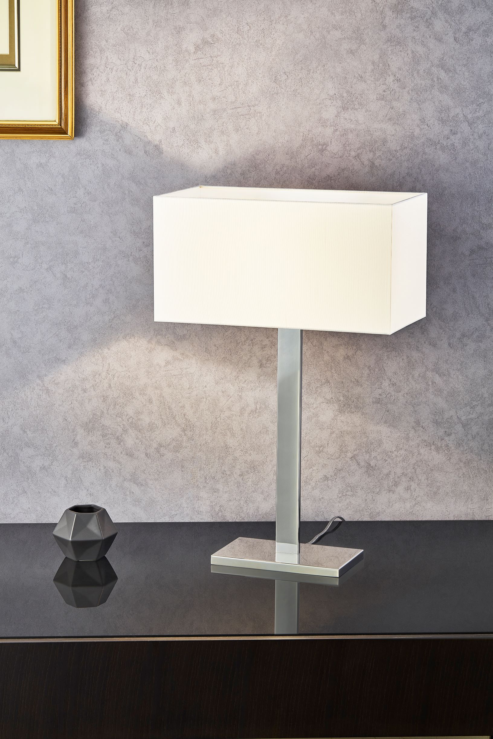 4911 Flat Table Lamp