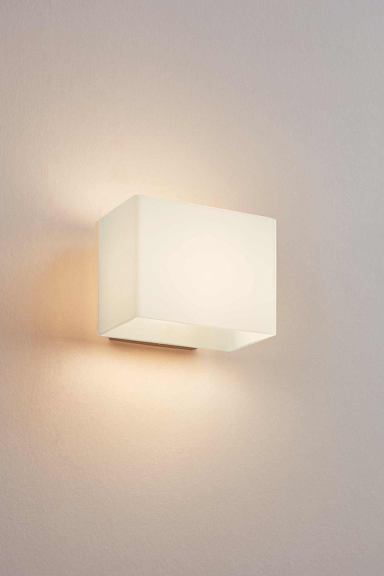 Ice 1826 | Wall Lamp