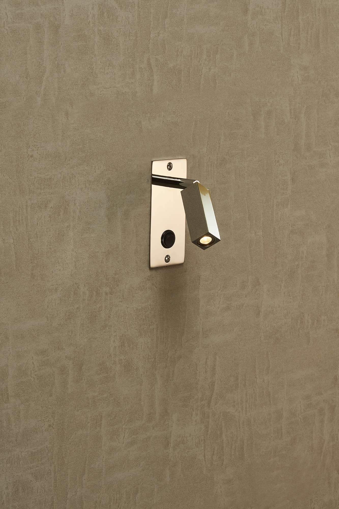 Finney 1764 | Wall Lamp