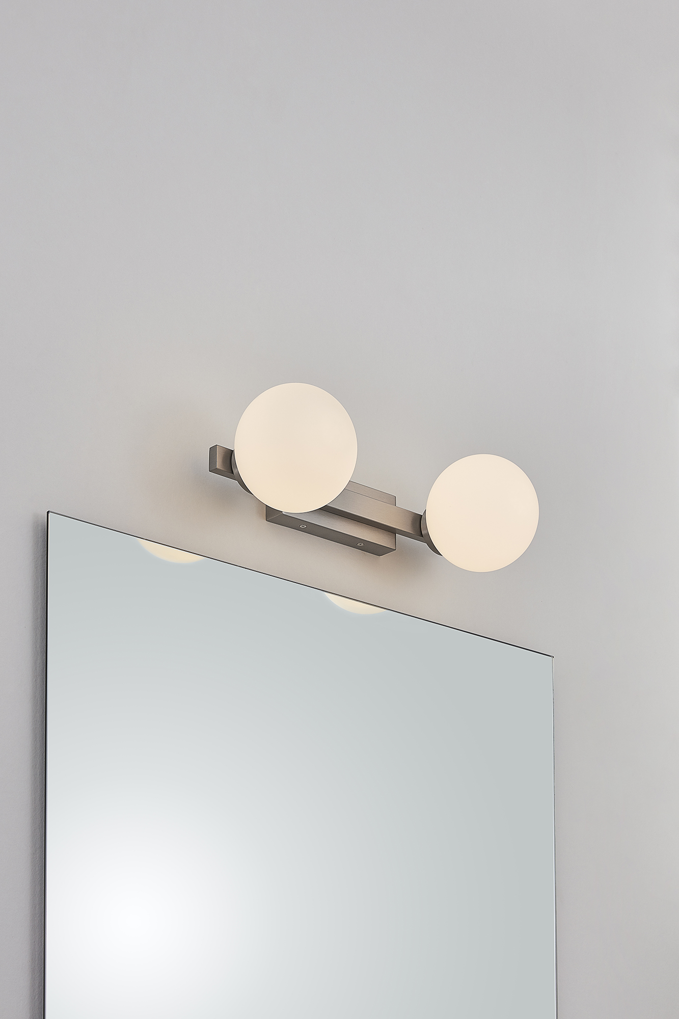 Pearl 1811 | Wall Lamp