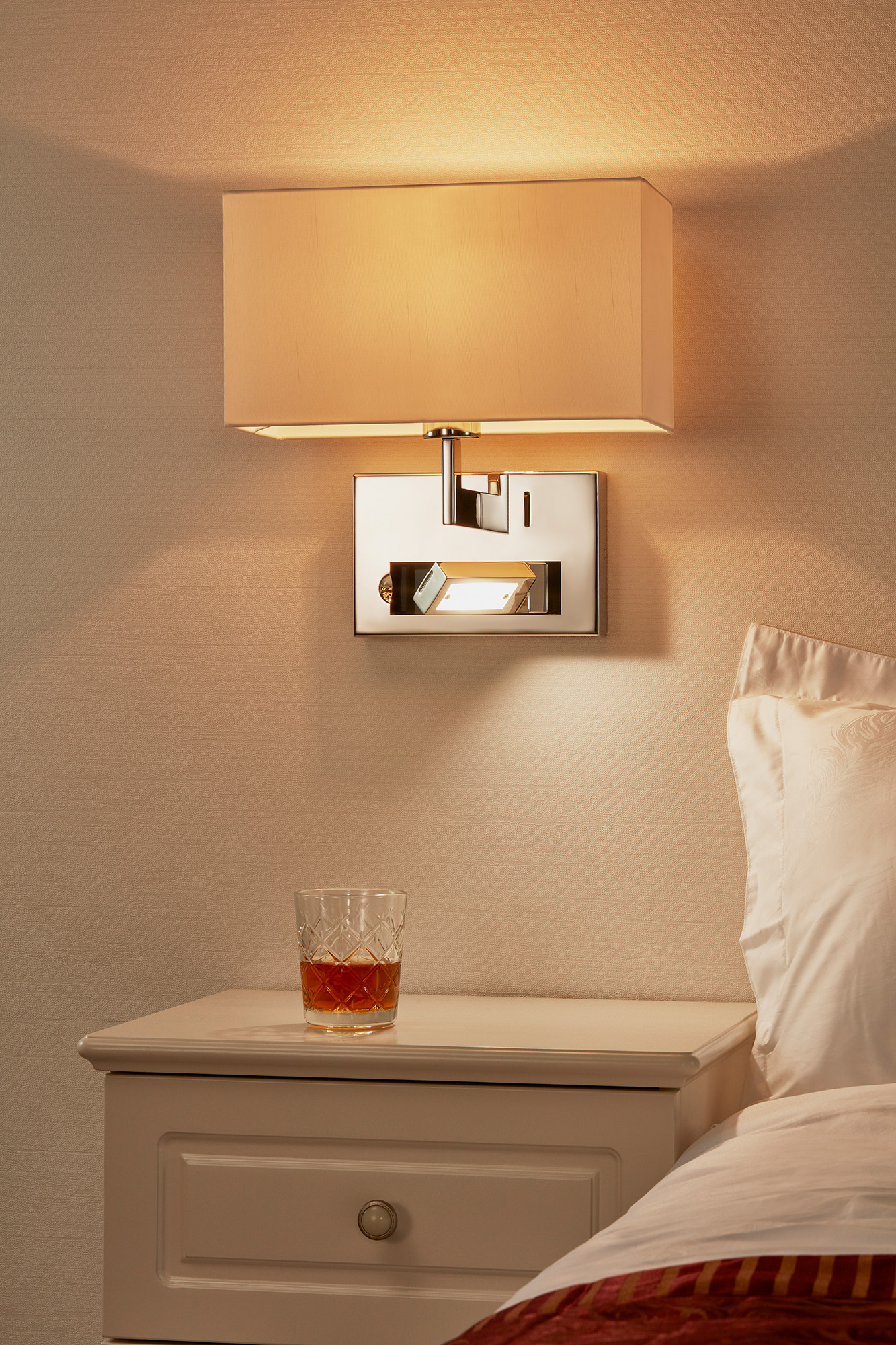 Union 1782 | Wall Lamp