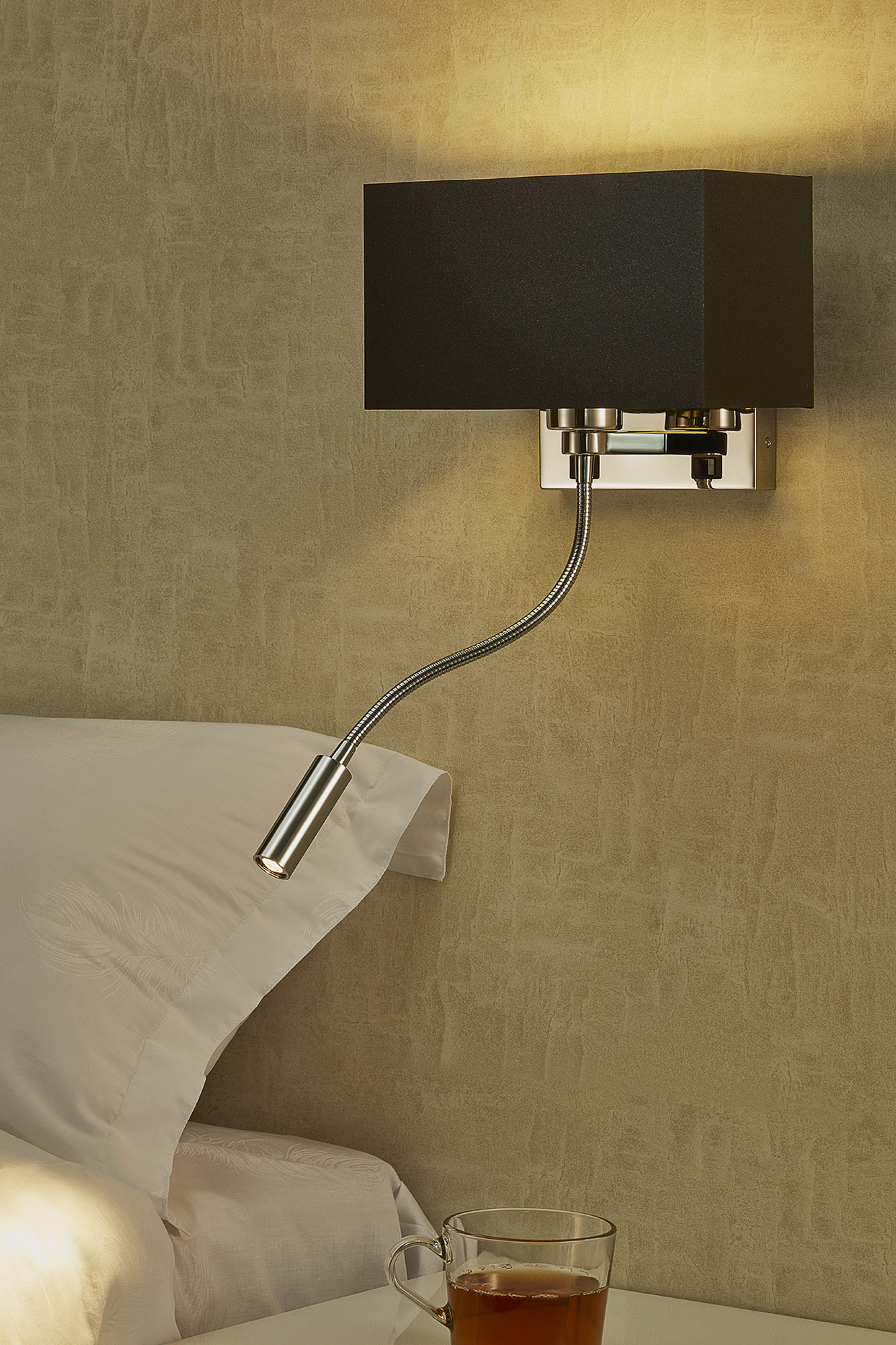 Barton 1736 | Wall Lamp