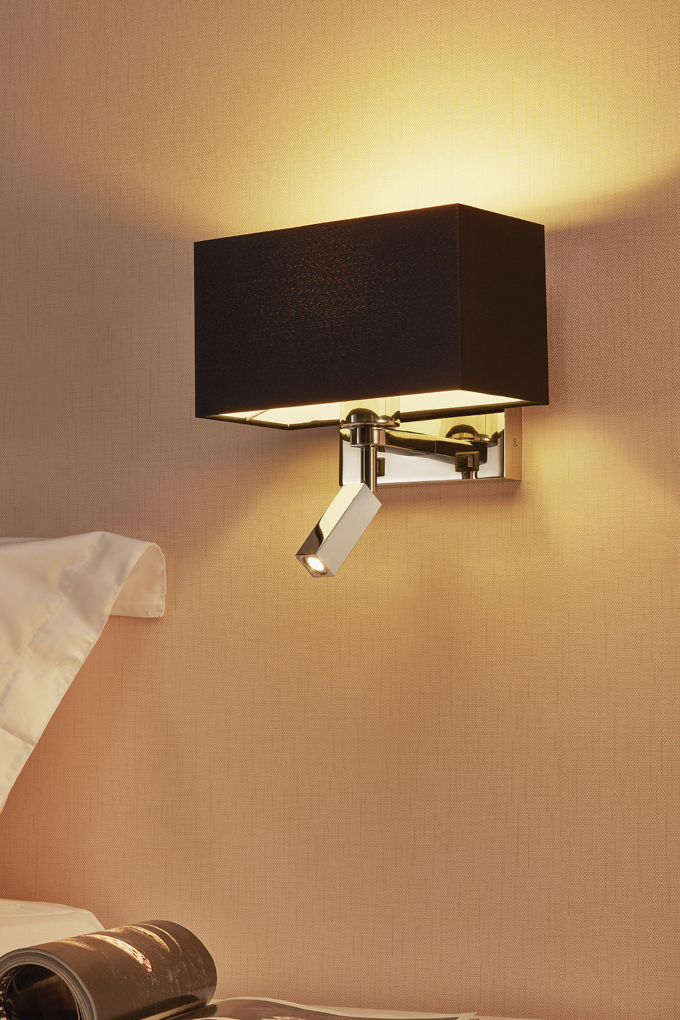 Barton 1735 | Wall Lamp