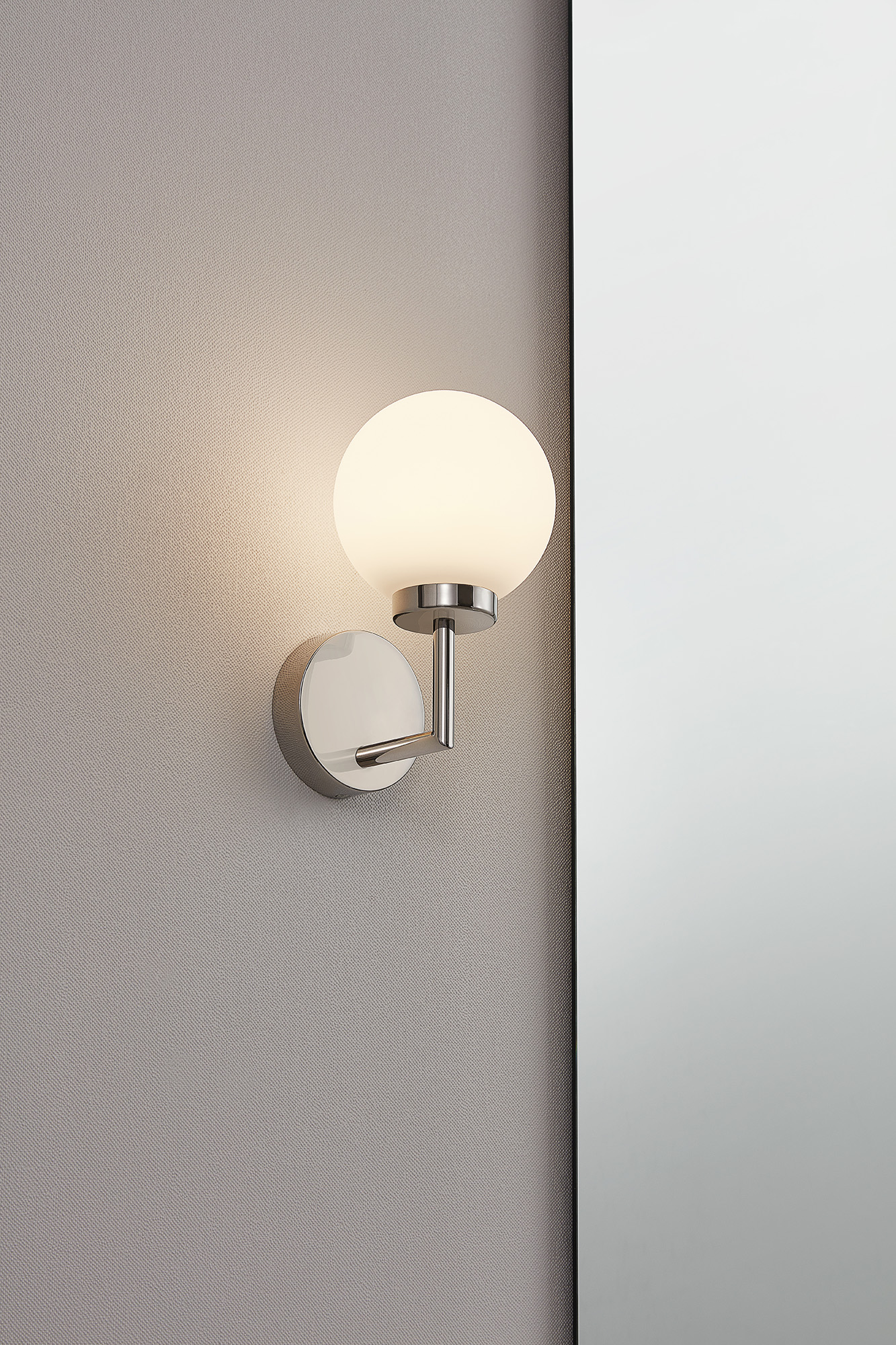 Pearl 1810 | Wall Lamp