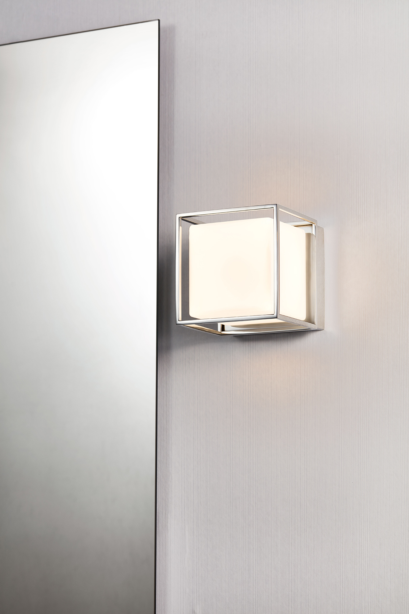 4D 1863 | Wall Lamp