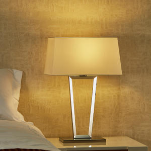 Pull 4723 | Table Lamp